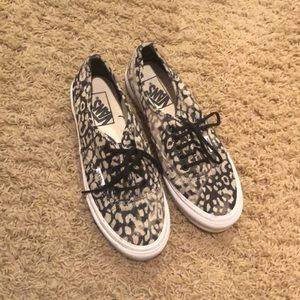 Leopard print Vans